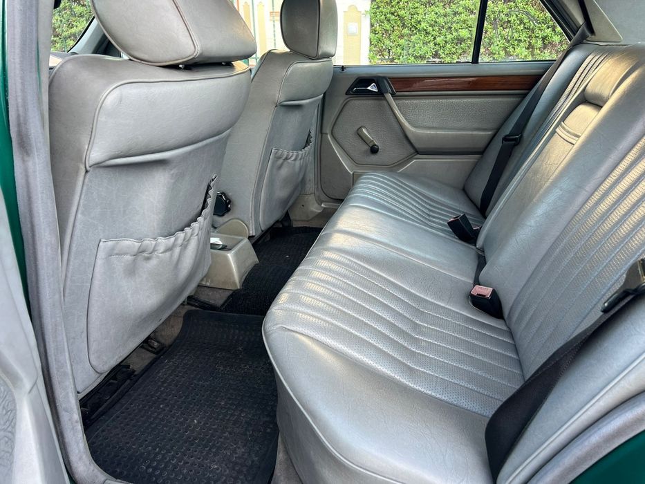 Mercedes 250D Gasóleo