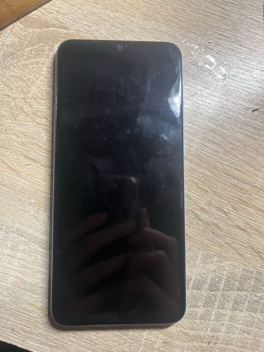 Samsung A04e телефон