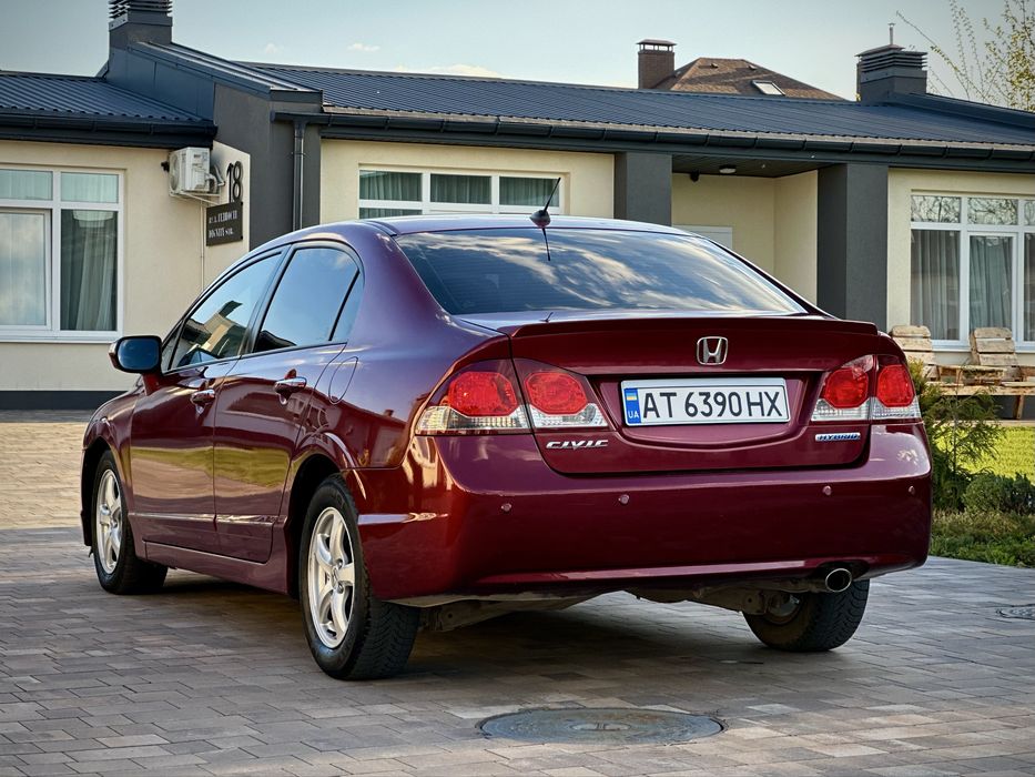 Honda Civic hybrid газ/бензин