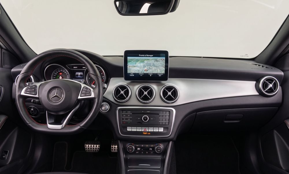 MERCEDES CLA 220D SHOOTINGBRAKE COM PACK AMG AUTO FULL EXTRAS