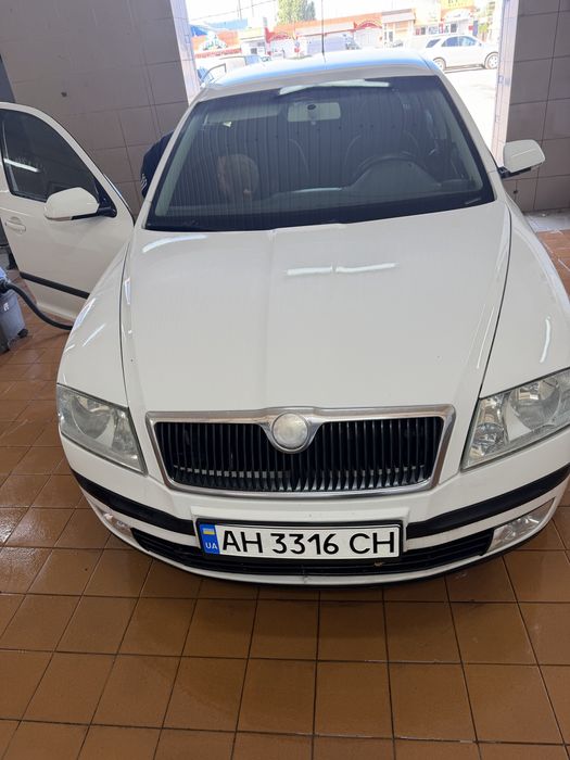 Продам хорошу машину