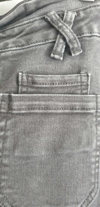 Jeans pretos desbotados