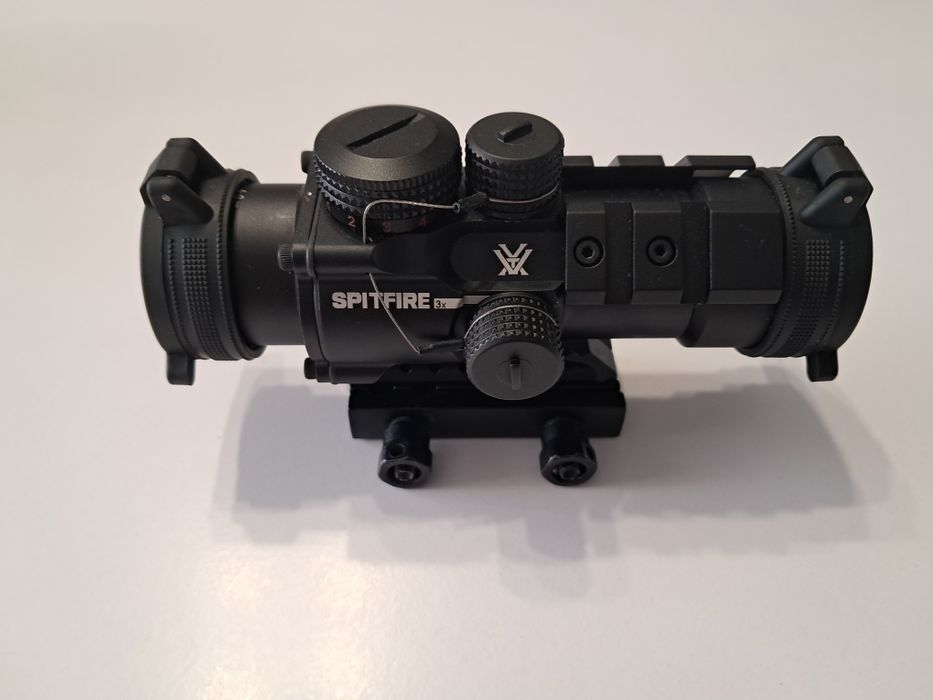 Приціл призматичний