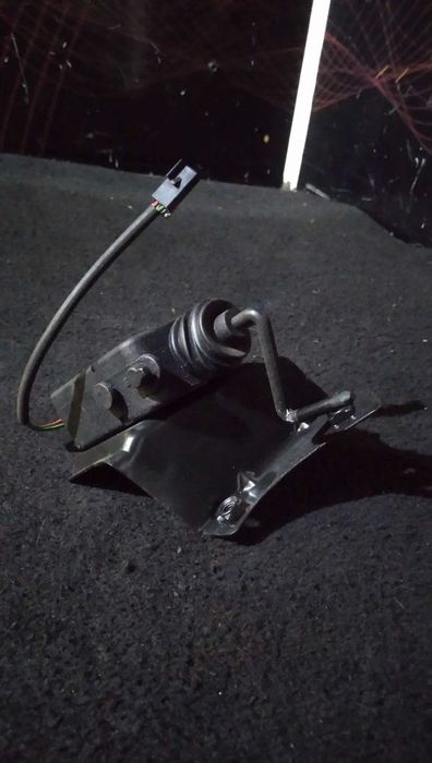 Fecho Da Mala Opel Corsa B (S93)