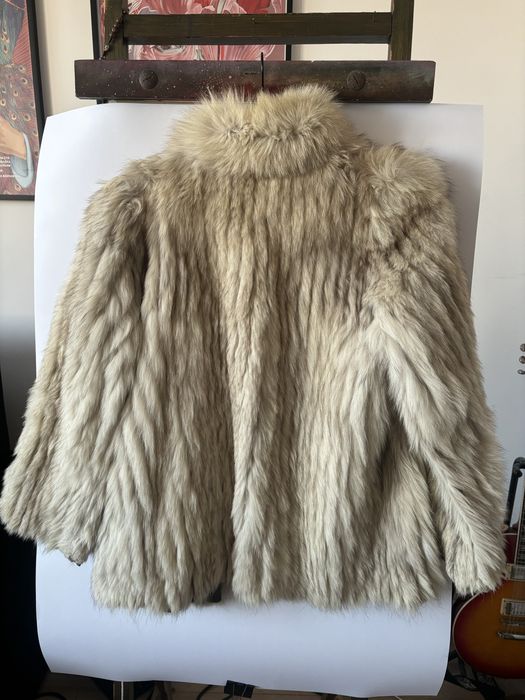 Futro z bialego lisa