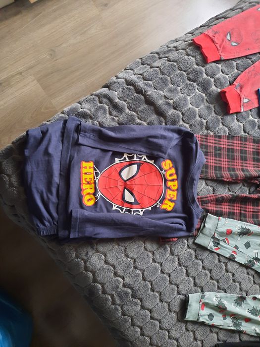 Pizamki i szlafrok dla chlopca 98/104