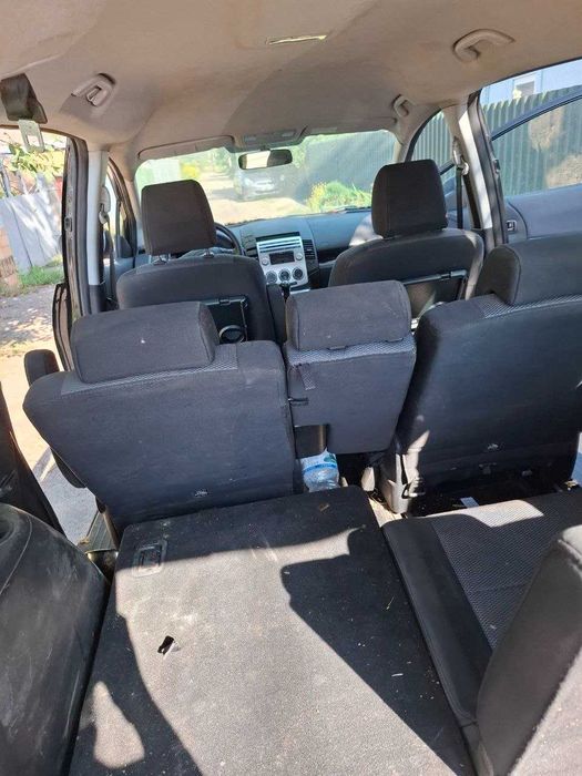 продам Mazda 5.
