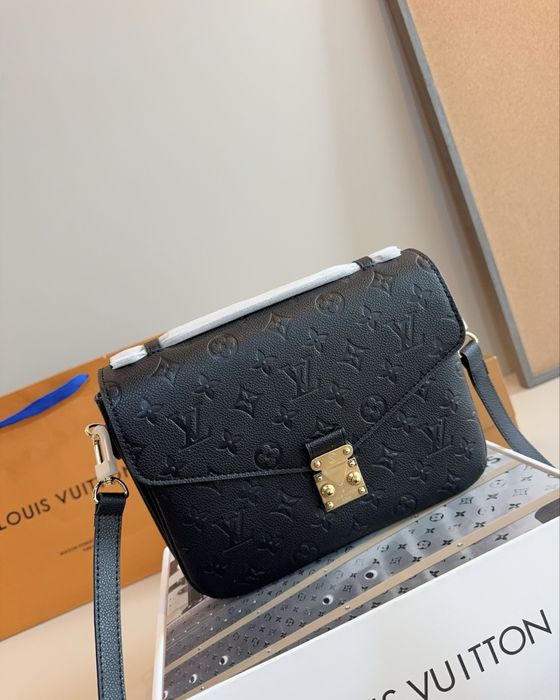 Сумка жіноча чорна Louis Vuitton Pochette Metis Black луи витон метис