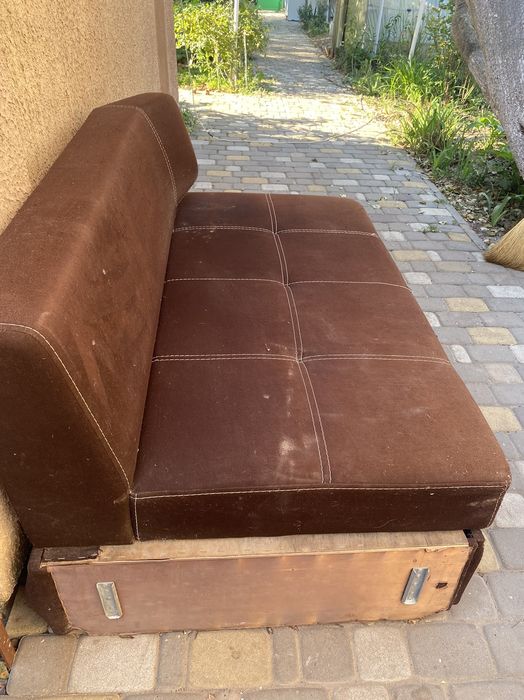 Диванчик на дачу