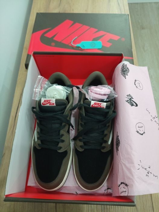Jordan 1 Retro Low OG SP Travis Scott Mocha
