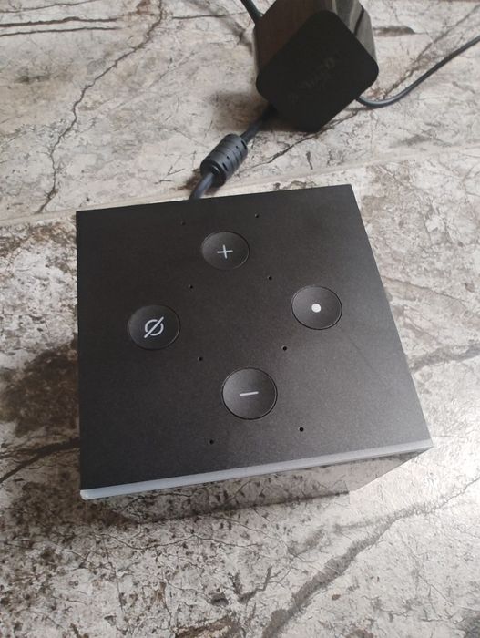 Amazon Fire TV Cube Smart TV YouTube Netflix pilot kostka stick