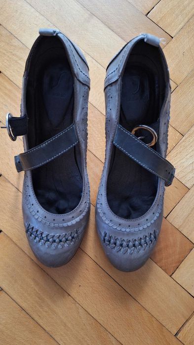 szare skórzane półbuty na obcasie 7 cm