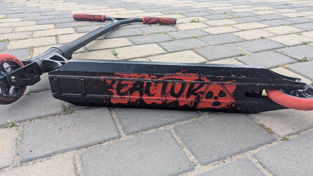 Трюковий самокат Reactor