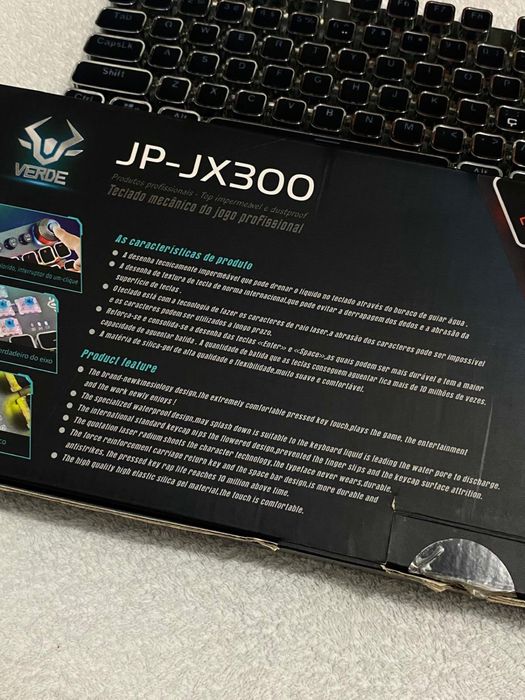 Teclado gamer Mecanico JP-JX300 RGB 108 teclas + apoio de pulso