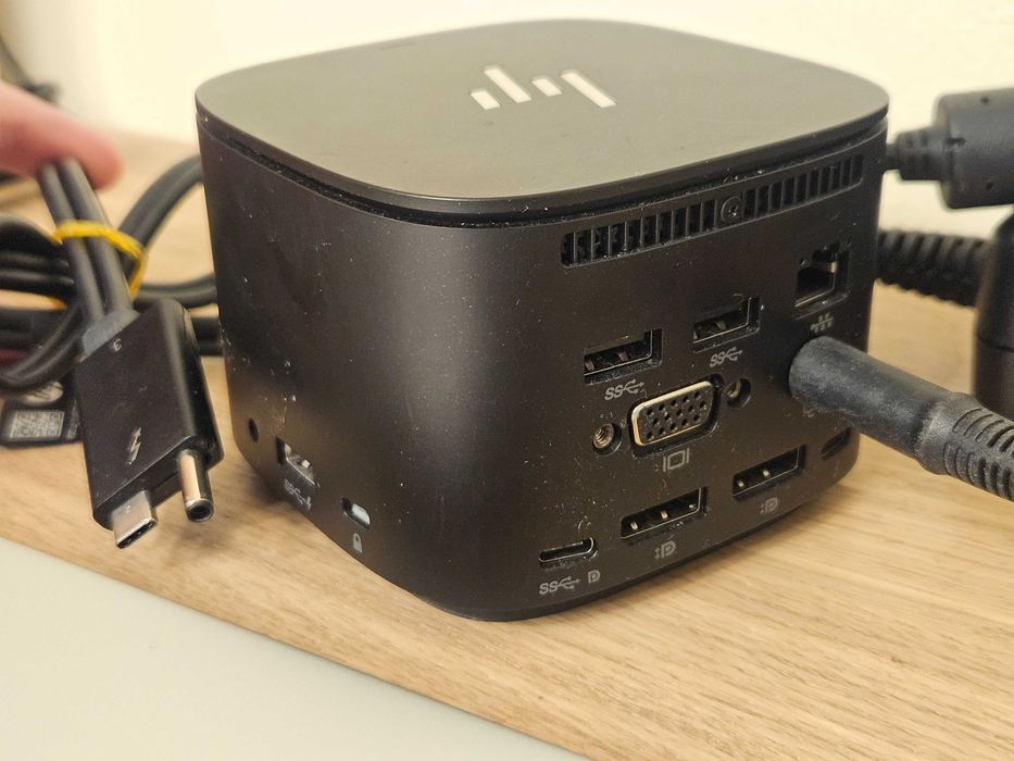 laptop HP EliteBook 830 G5 wraz ze STACJĄ DOKUJĄCĄ 230W. i5-8gen,512+8