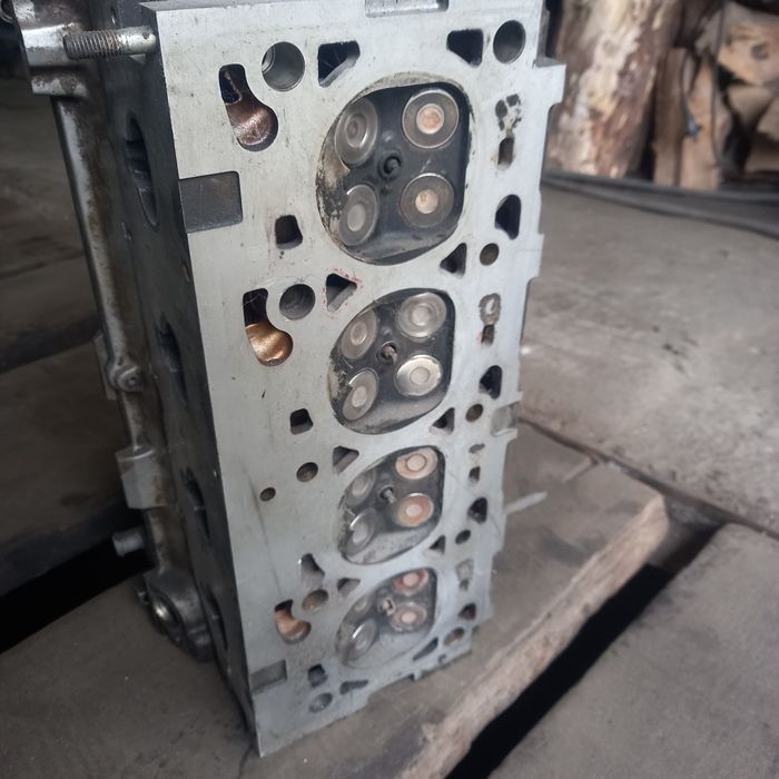 Форд эскорт головка гбц донс поставил и поехал .