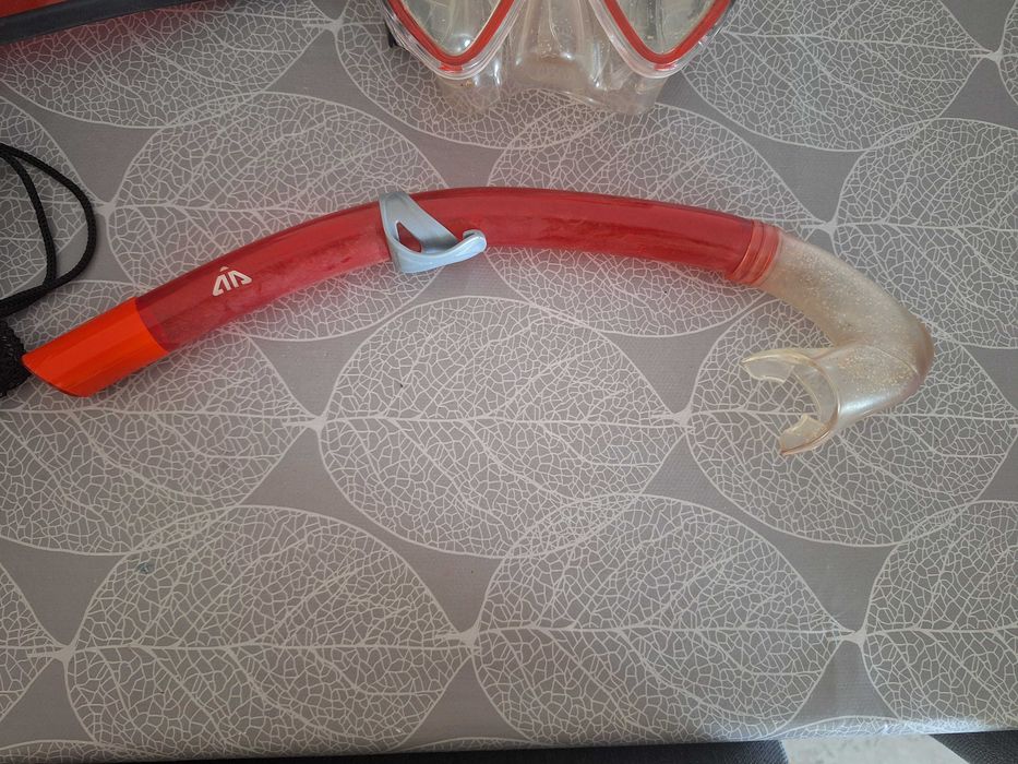 Conjunto snorkeling criança