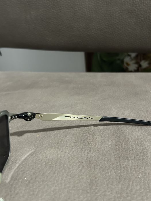 Oakley tincan original