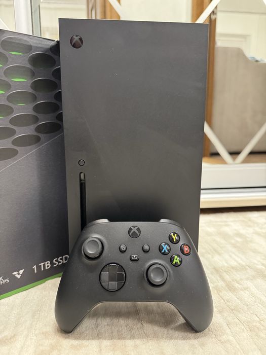 Xbox series X 1tb 2джойстики