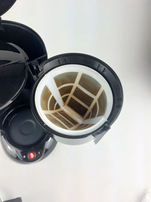 Ekspres przelewowy Elta - prosty, niezawodny, gotowy do parzenia kawy!