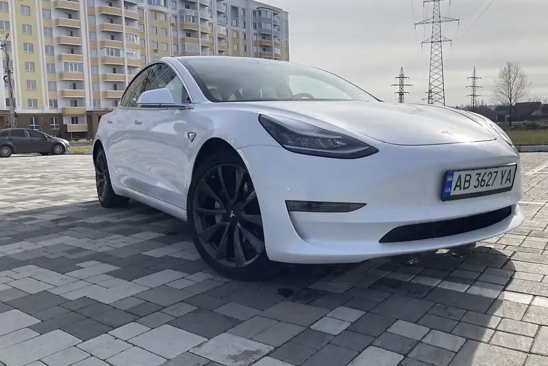 Продам TESLA 3 long range DUAL MOTOR 4x4
