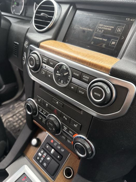 Lend Rover Discovery 2015