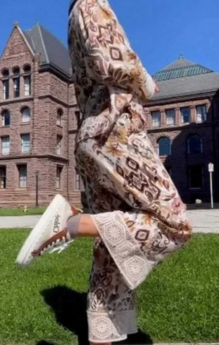 Костюм шикарный  zara xl