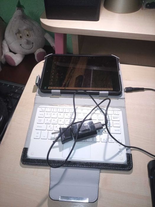 Планшетний комп'ютер Xiaomi Mipad 2 [2/64] під Android та Windows 10