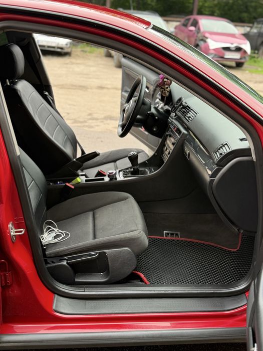 Ауді а4 б6 2001 1.6 бензин,в гарному стані