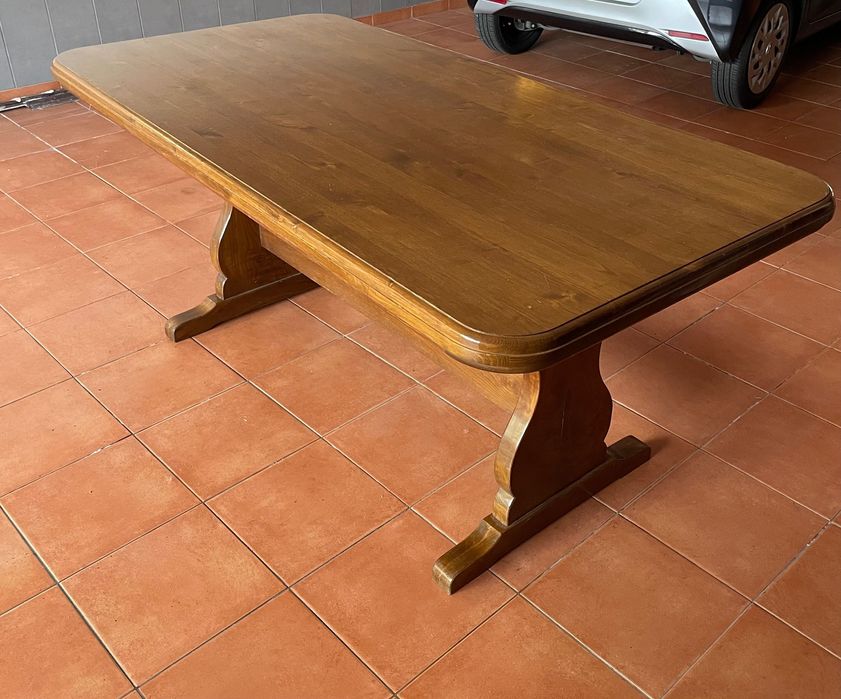 Mesa para 8 pessoas