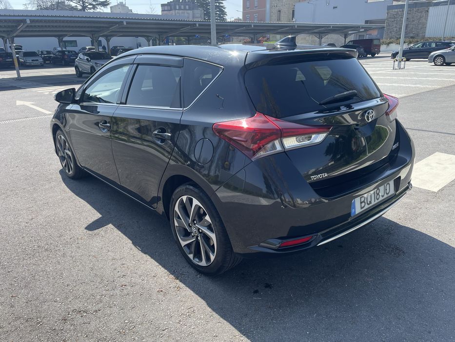 Toyota Auris — fotografia 3