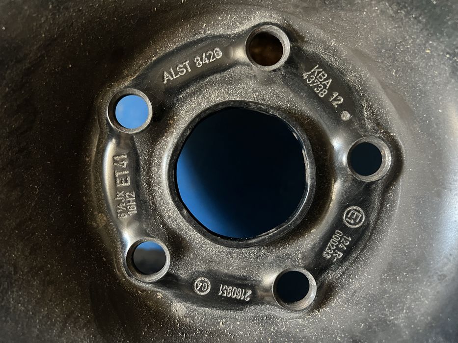 Dunlop 215/60/16 стан нові