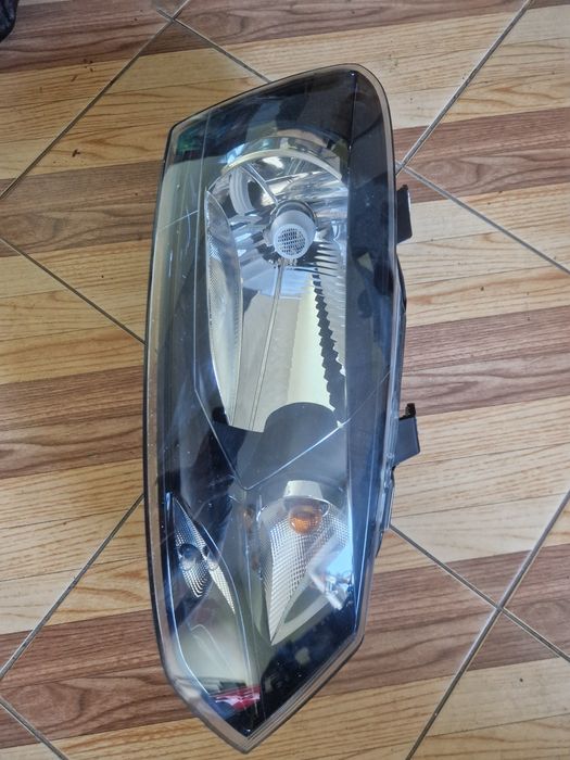 Vw polo  фара передня права, 6r1 941016e