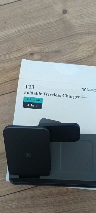 Stacja do ładowania 3 in1 bezprzewodowa T13