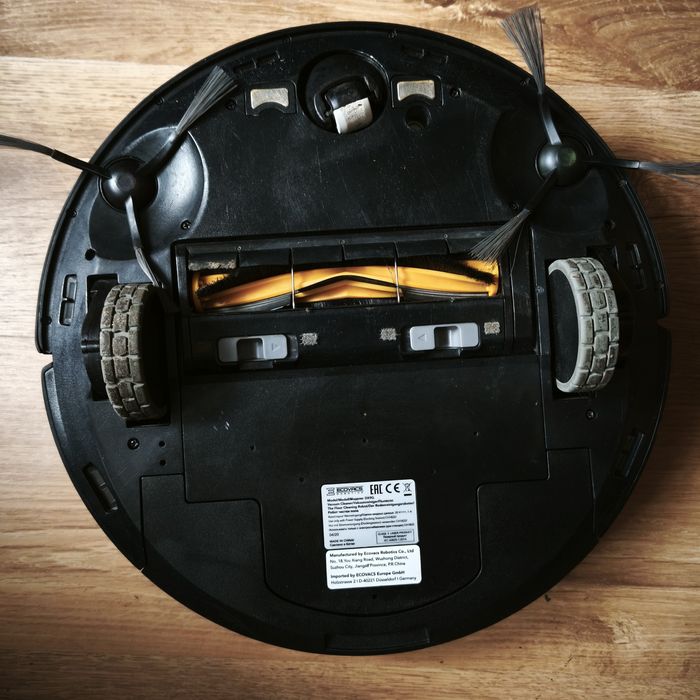 Robot, odkurzacz sprzątający Deebot Ozmo 950