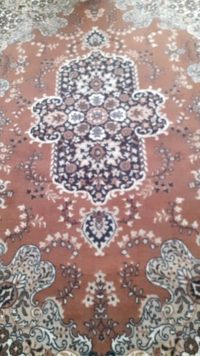 Ковер,  Размеры  2 на 3.