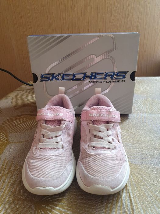 Дитячі кросівки для дівчинки Skechers
