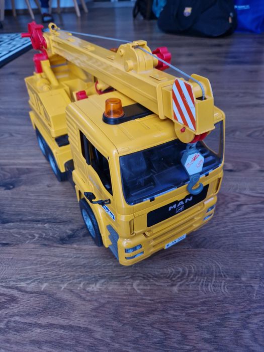 Bruder dżwig MAN 02754.