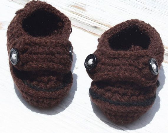 Sapatinhos e botinhas artesanais, tamanho 6-9 meses