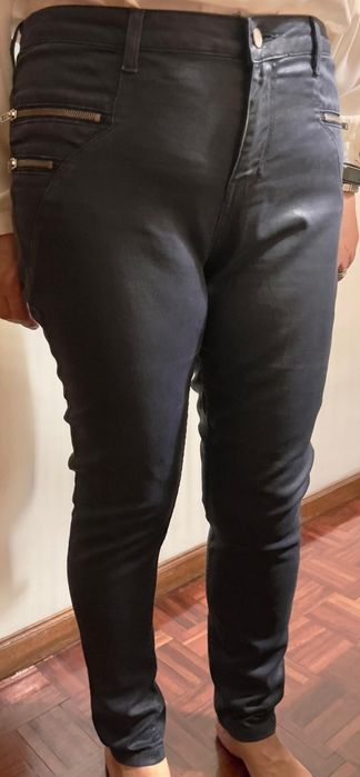 Calça acetinada azul marinho