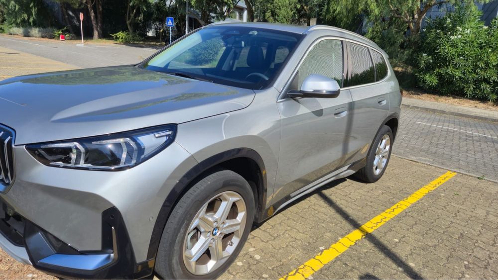 BMW X1 sDrive 20i — Teto Panorâmico e Car play