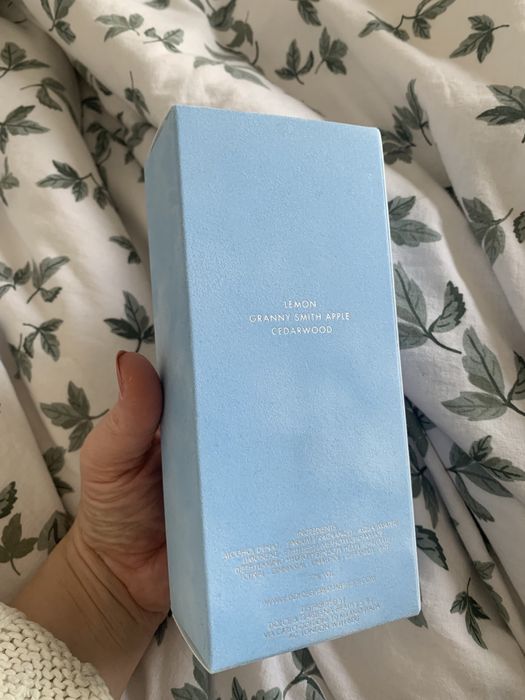 Opakowanie perfumy Dolce&Gabbana light blue 200ml