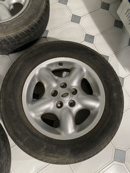 Jantes Especiais 5 Land Rover Impecáveis e 5 Pneus 215/65R16