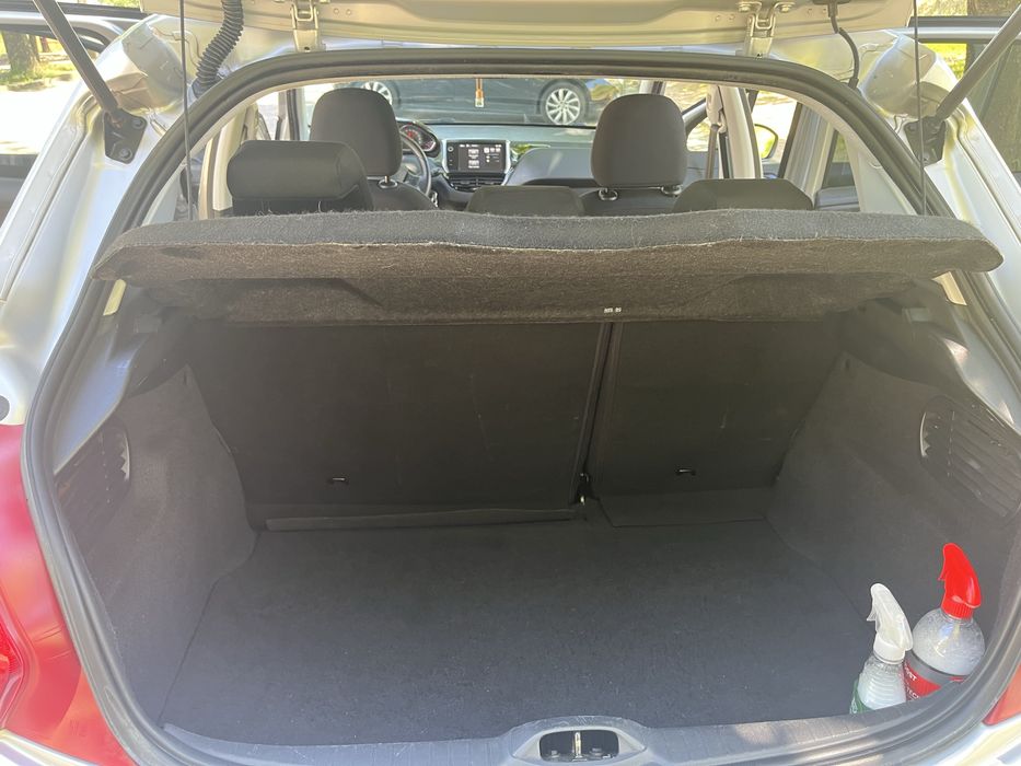 Peugeot 208 2015