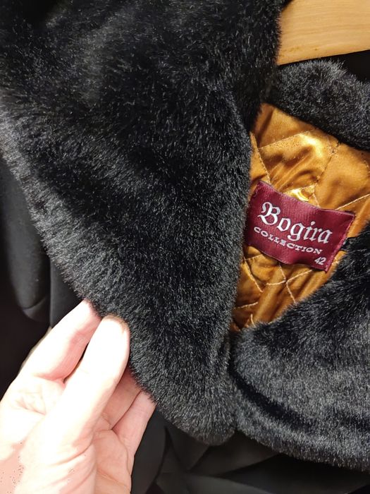 Пальто зимове чорне жіноче 42