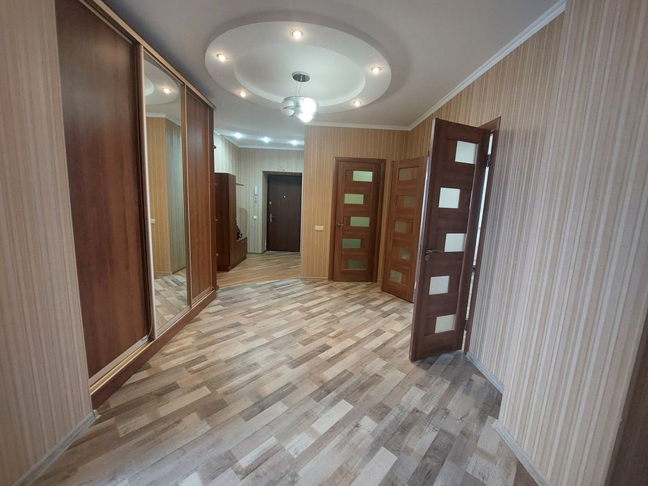 Просторная 2х комнатная квартира в Черноморске.