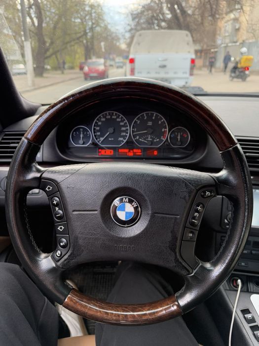 Продам руль на bmw
