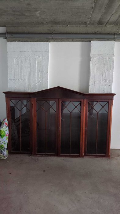 Móvel de sala ou escritório em madeira