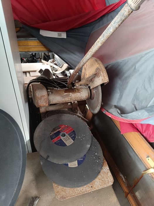 Przecinarka piła stołowa do stali