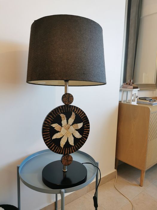 Candeeiro tons preto